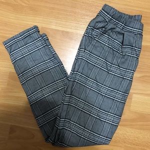 Forever 21 Elastic Waist Plaid Cuffed Pants